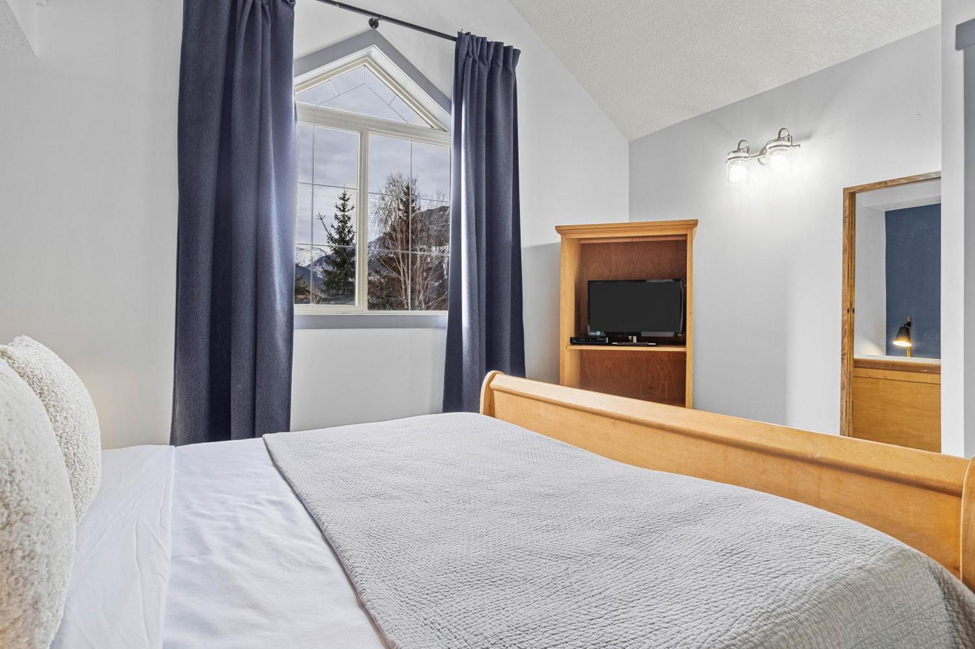 Mystic Pool & Hot Tub Hosted By Little Sister Getaways Appartement Canmore Buitenkant foto